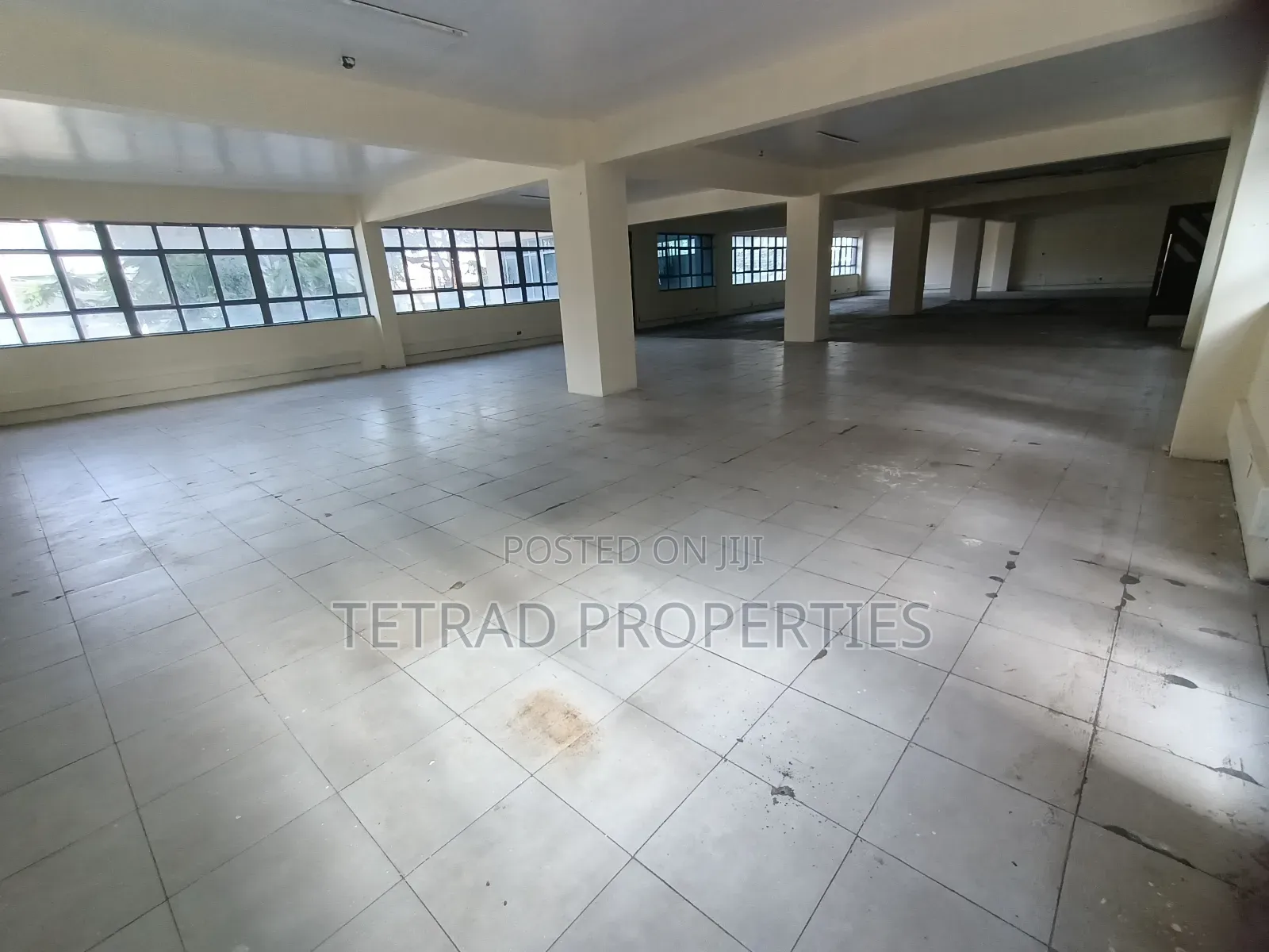 2250 SQFT Office / Spa in Westlands Near Gtc.
