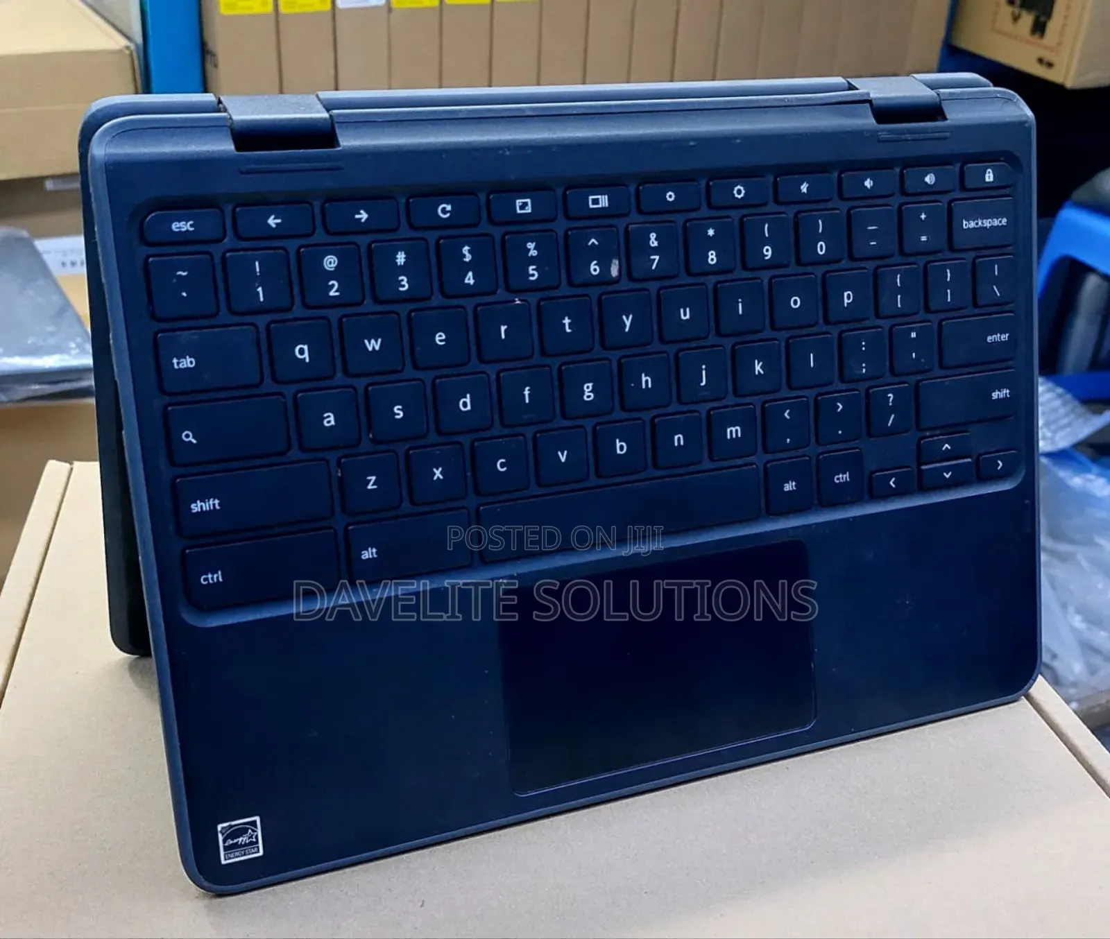 Laptop Lenovo 300e 4GB Intel Celeron SSD 32GB