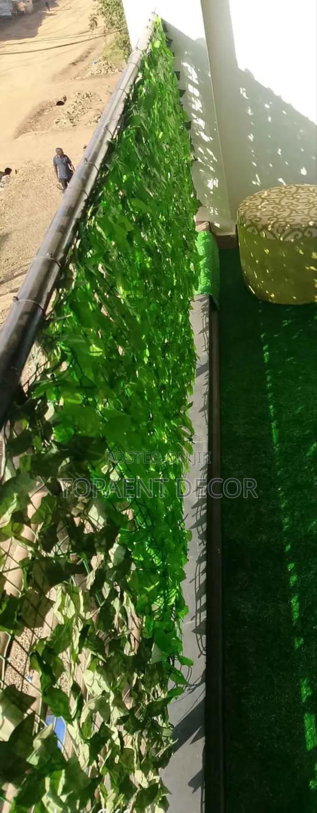 Artificial 3m Wide Balcony Privacy Fence With Mesh - main view