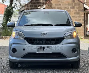 Toyota Passo 1.0 FWD 2018 Silver