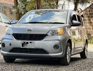 Toyota Passo 1.0 FWD 2018 Silver