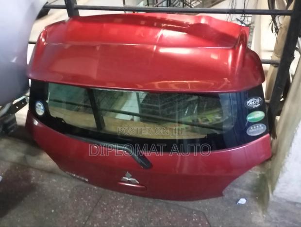 Mitsubishi Mirage Boot - main view