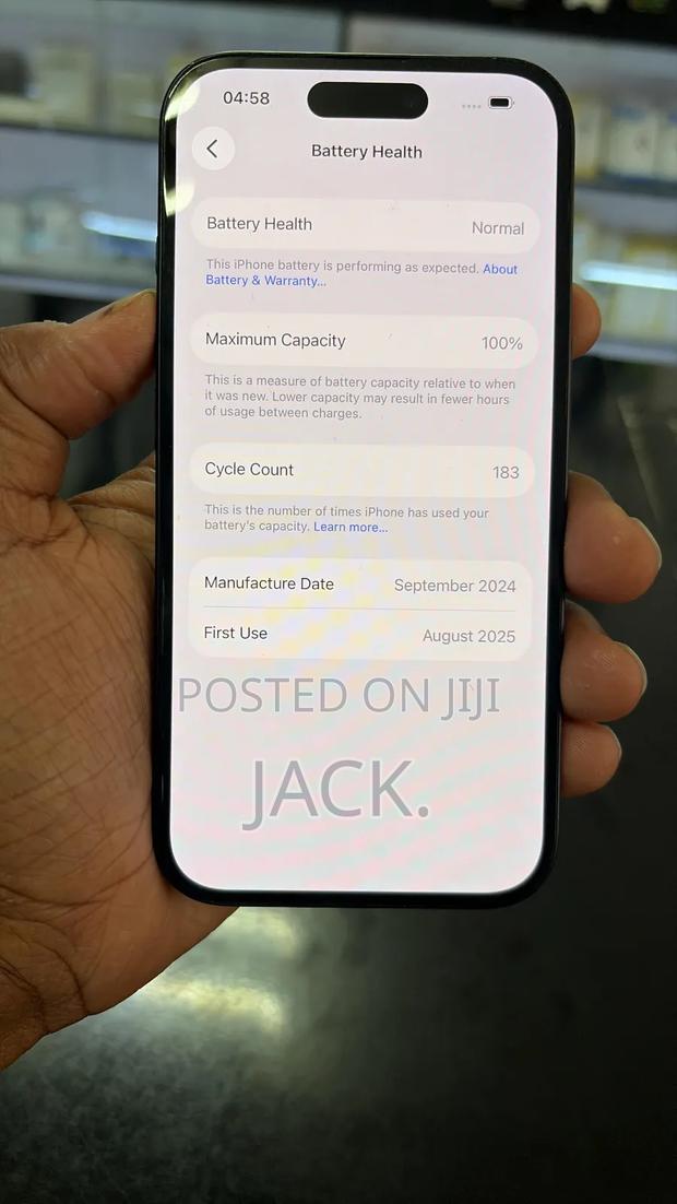Apple iPhone 16 128 GB Black - main view