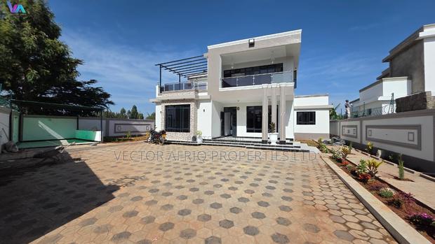 4bdrm House in Kimbo for sale