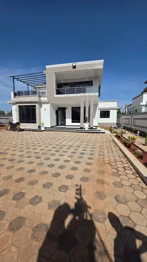 4bdrm House in Kimbo for sale