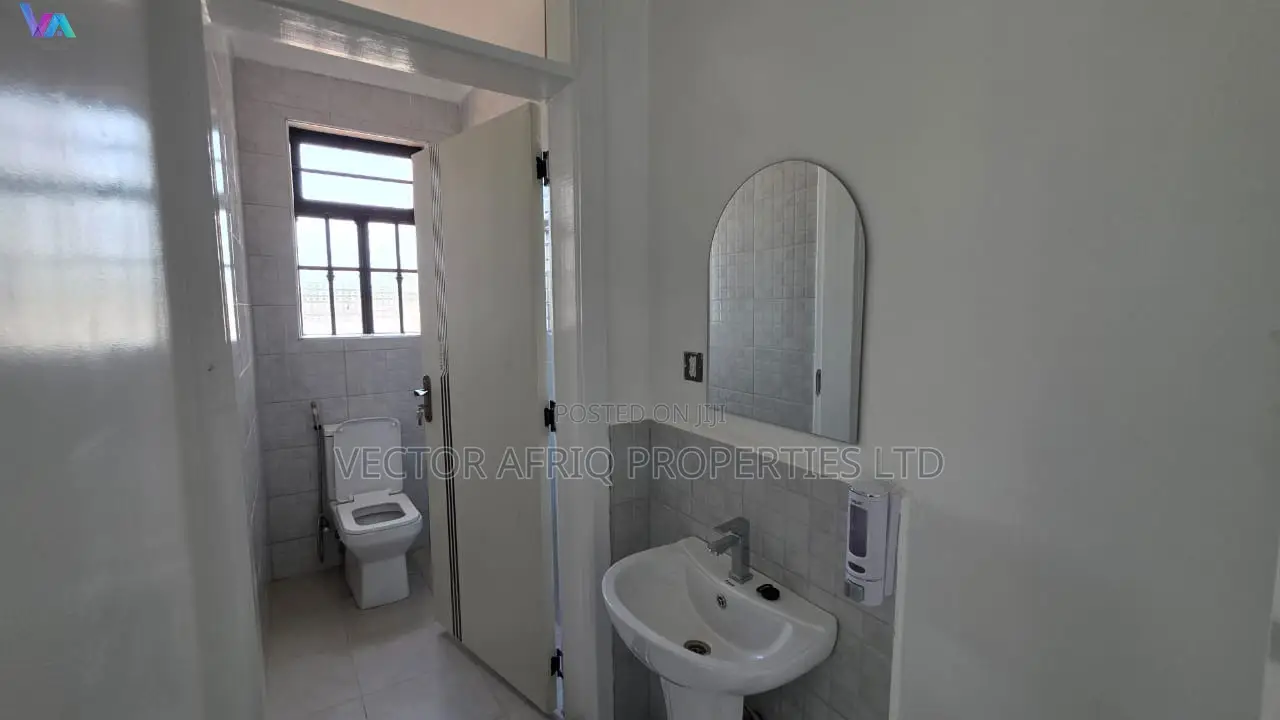 4bdrm House in Kimbo for sale