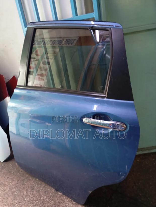 Nissan Note 2014 Door - thumbnail 2