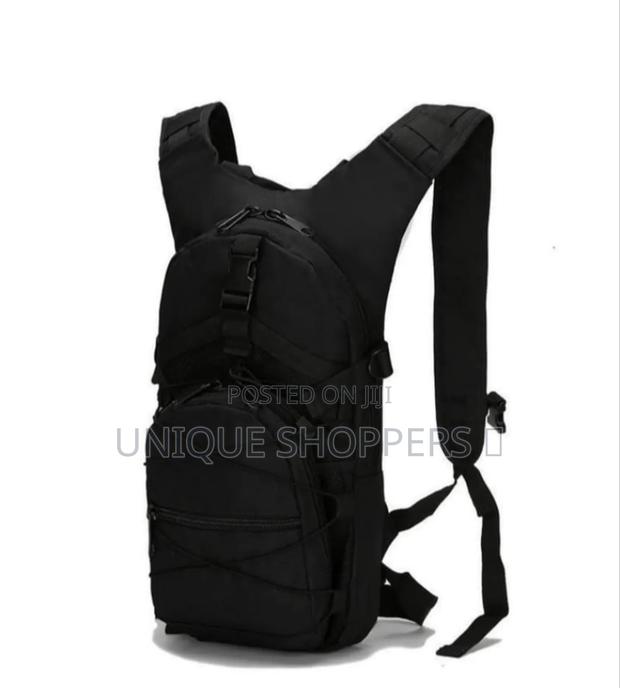 Hydration Bag With Pouch - thumbnail 2
