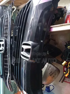 Honda Vezel Grill