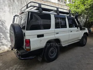 Toyota Land Cruiser 2019 White