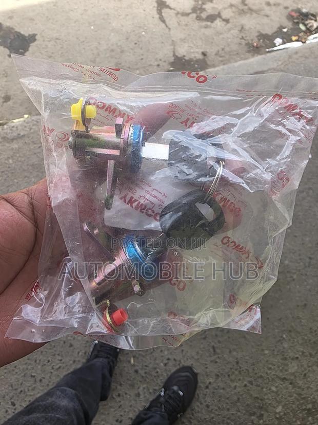 Toyota Corolla 100/102 Door Lock System With Key Original Replacement - main view