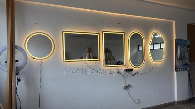 Three Colors Plus Defogging Mirrors - main view