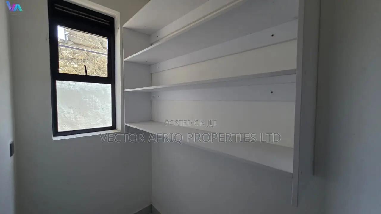 4bdrm House in Kimbo for sale