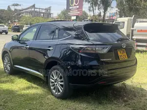 Toyota Harrier 2.0 2018 Black