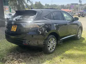 Toyota Harrier 2.0 2018 Black