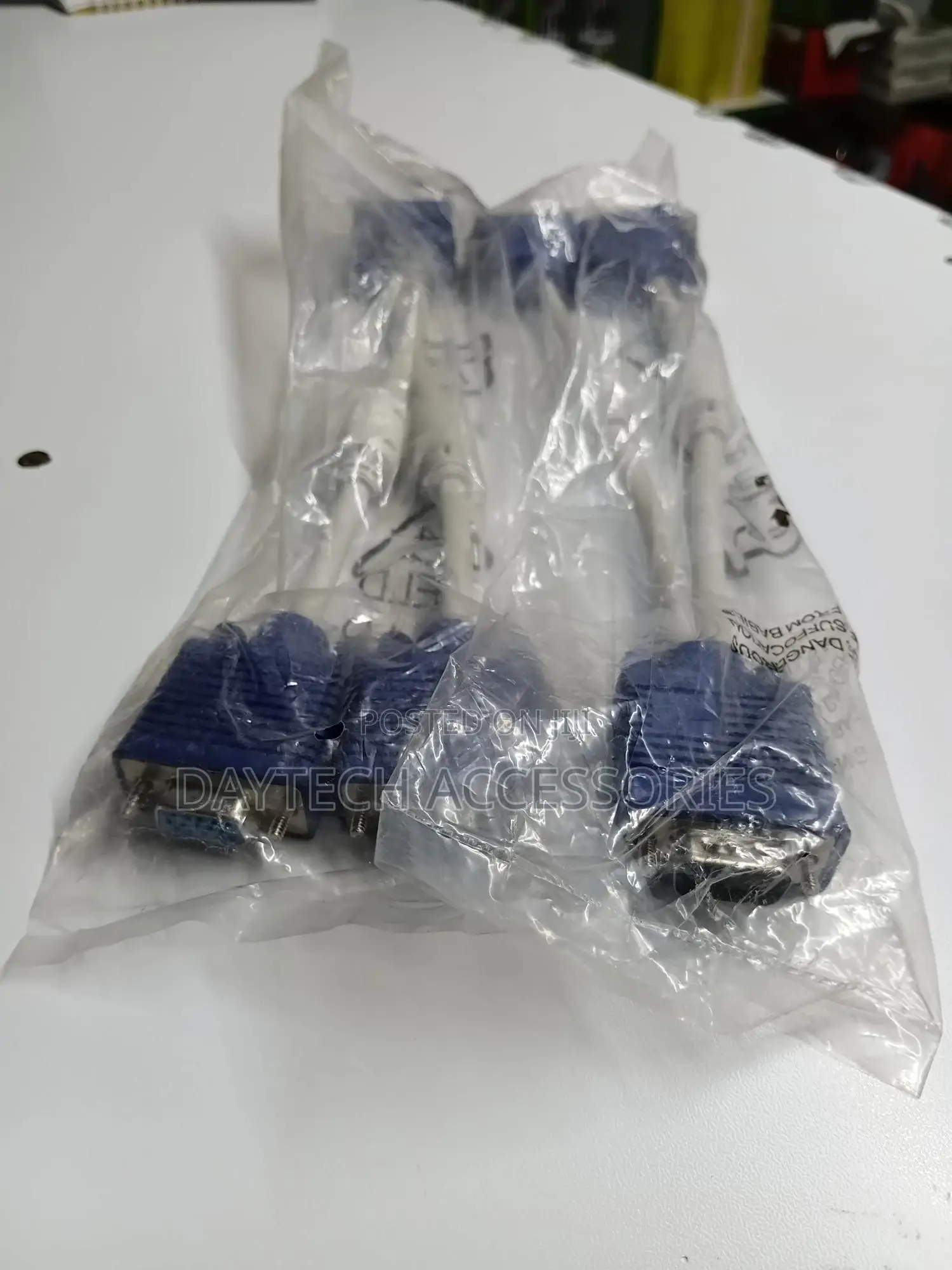 Vga Male to 2 Way Splitter Cable.