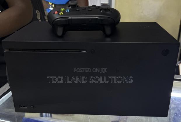 Clean Deal Xbox Series X Console - main view