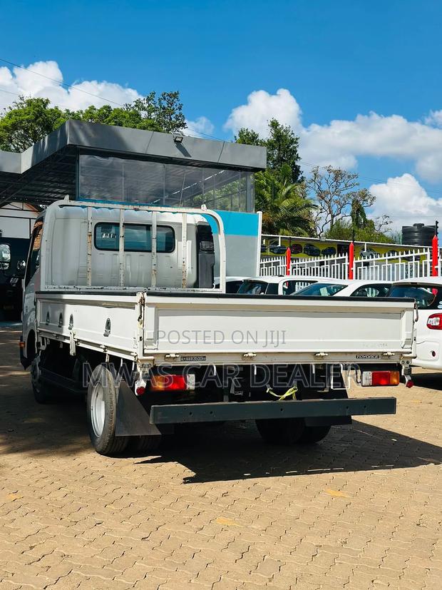 Selling Toyota Dyna - thumbnail 3