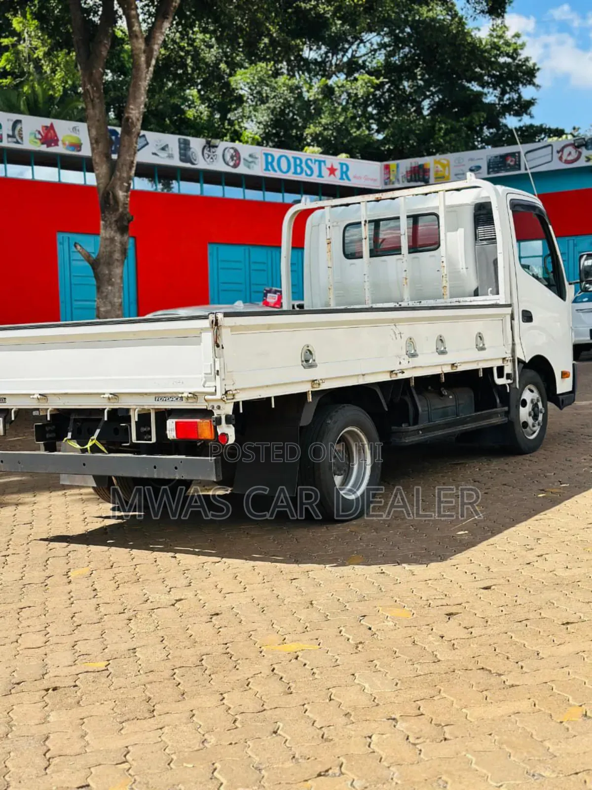 Selling Toyota Dyna