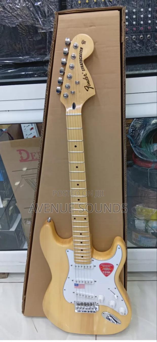 Fender Squier Classic  Stratocaster Electric Guitar