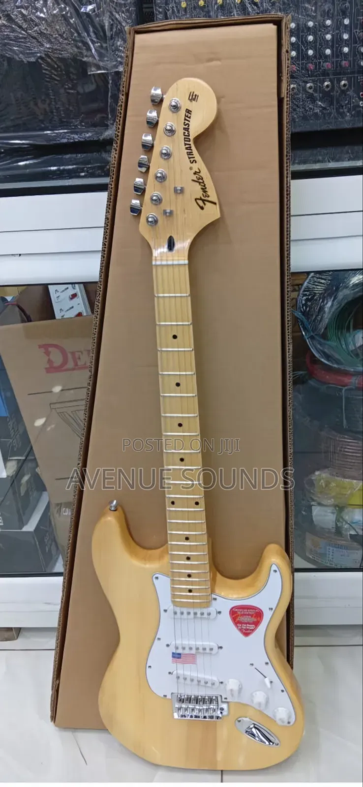 Fender Squier Classic  Stratocaster Electric Guitar