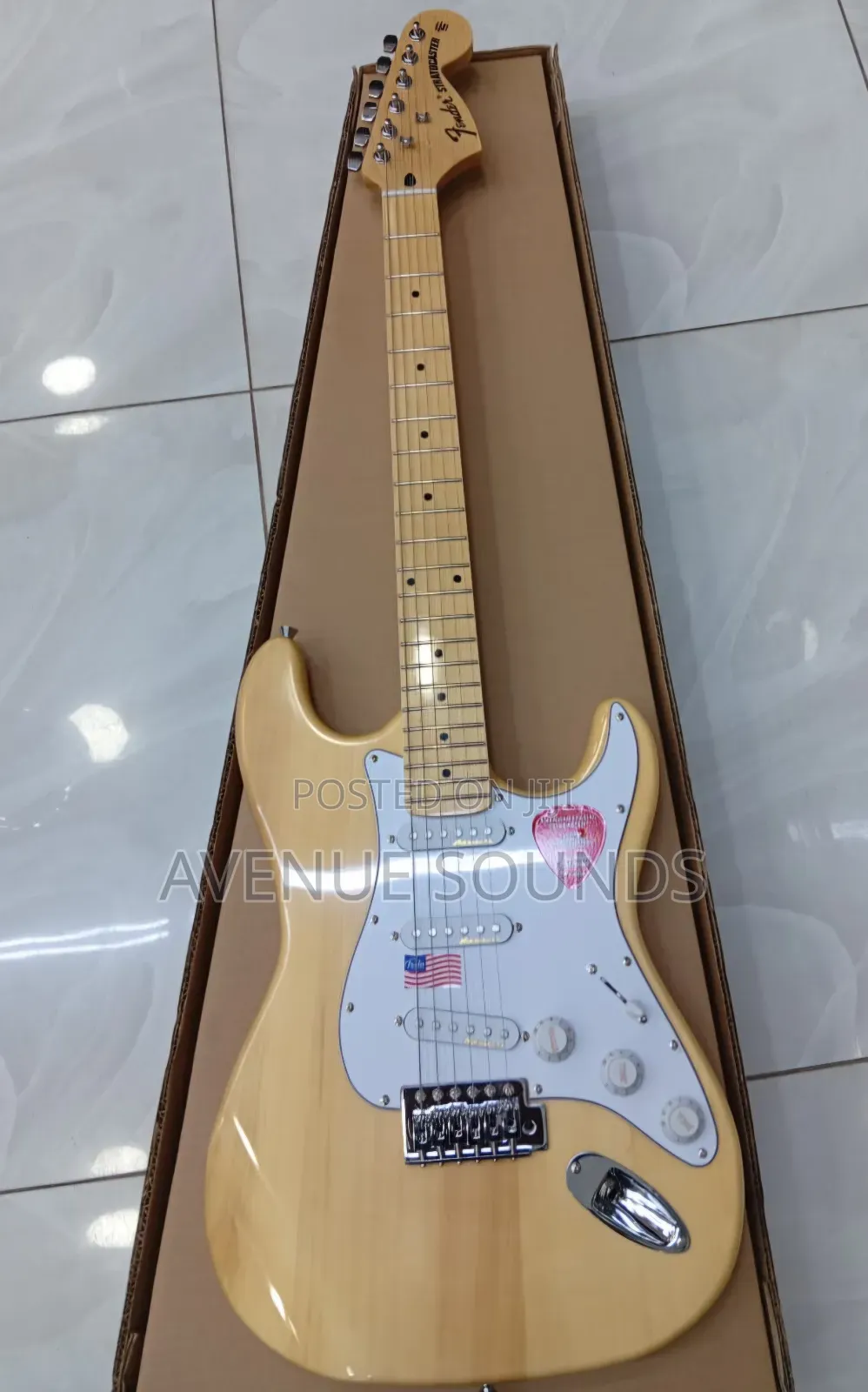 Fender Squier Classic  Stratocaster Electric Guitar