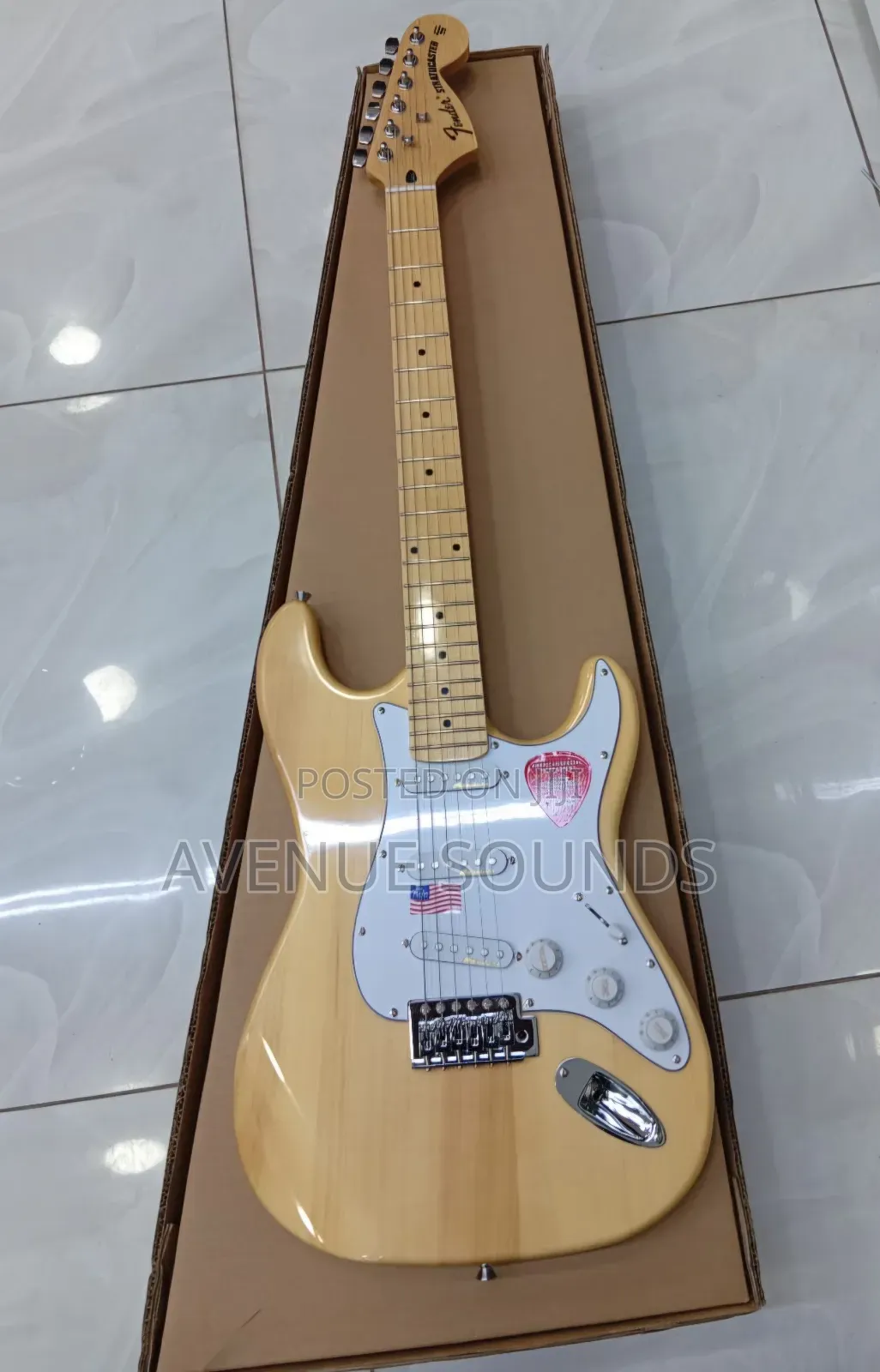 Fender Squier Classic  Stratocaster Electric Guitar
