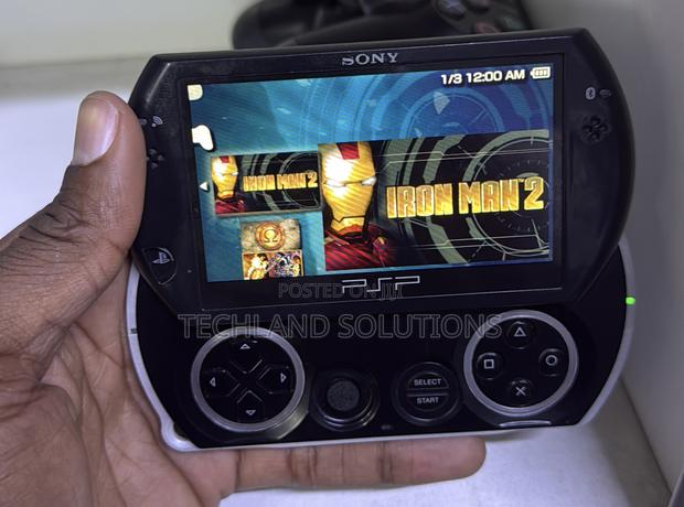 Plug and Play Sony PSP Go - main view