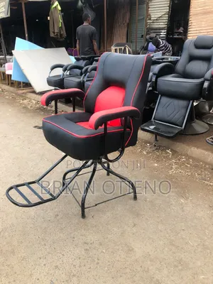 Kinyozi Rotating Seats