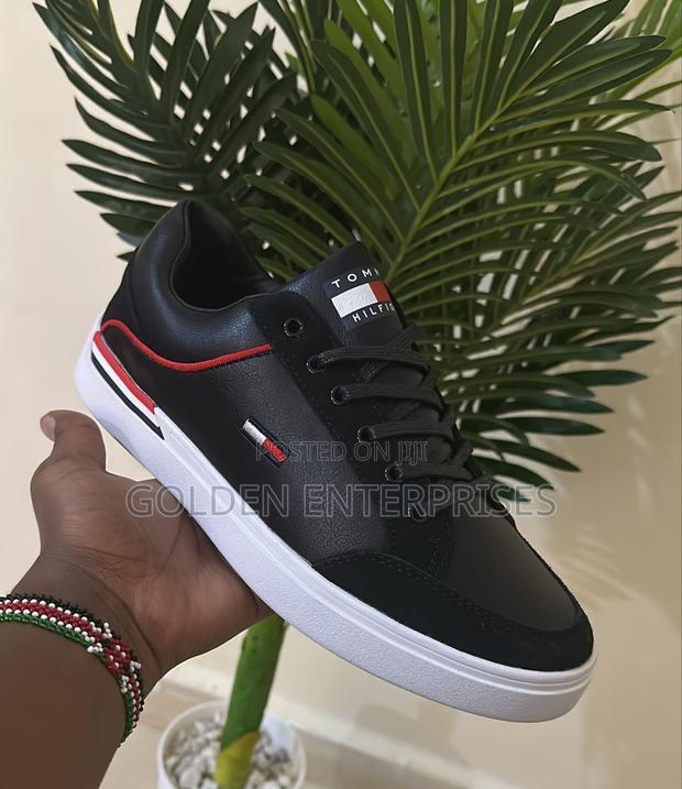 Black Tommy Hilfiger Smart Casual 40-45 - thumbnail 2