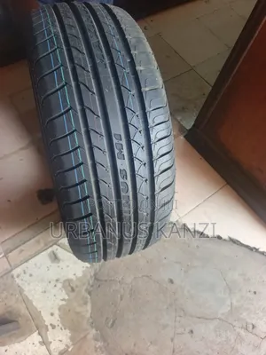 225/55r16 Maxtrek Tyre