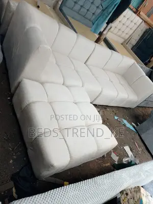 Newly Crafted 6 Seater Bubble L Shaped Sofa