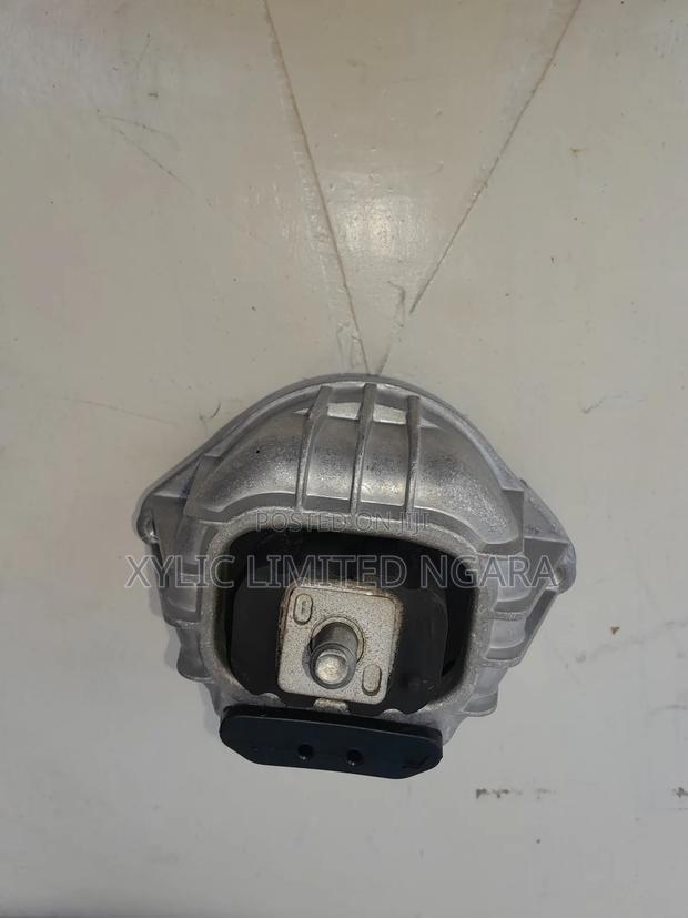 BMW E90 Front Engine Mounting
