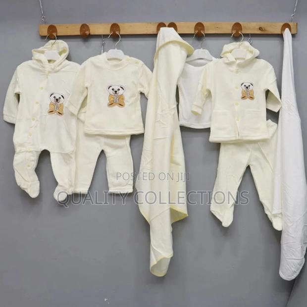 Newborn 8pcs Receiving Set Fleece - thumbnail 2