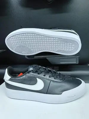 Nike Court Shot Sneakerz