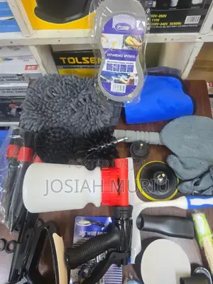 Detailing Brush With Vacuum Cleaner
