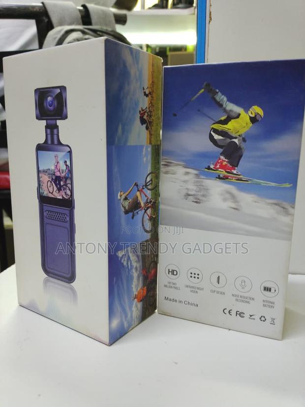 Handheld 4k Action / Body Camera With Rotating Lens - thumbnail 3