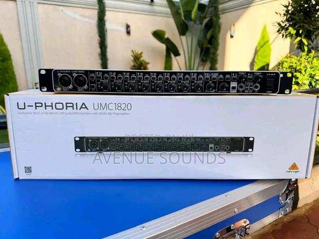 Behringer U-phoria Umc1820 Usb Audio/Midi Interface. - thumbnail 2