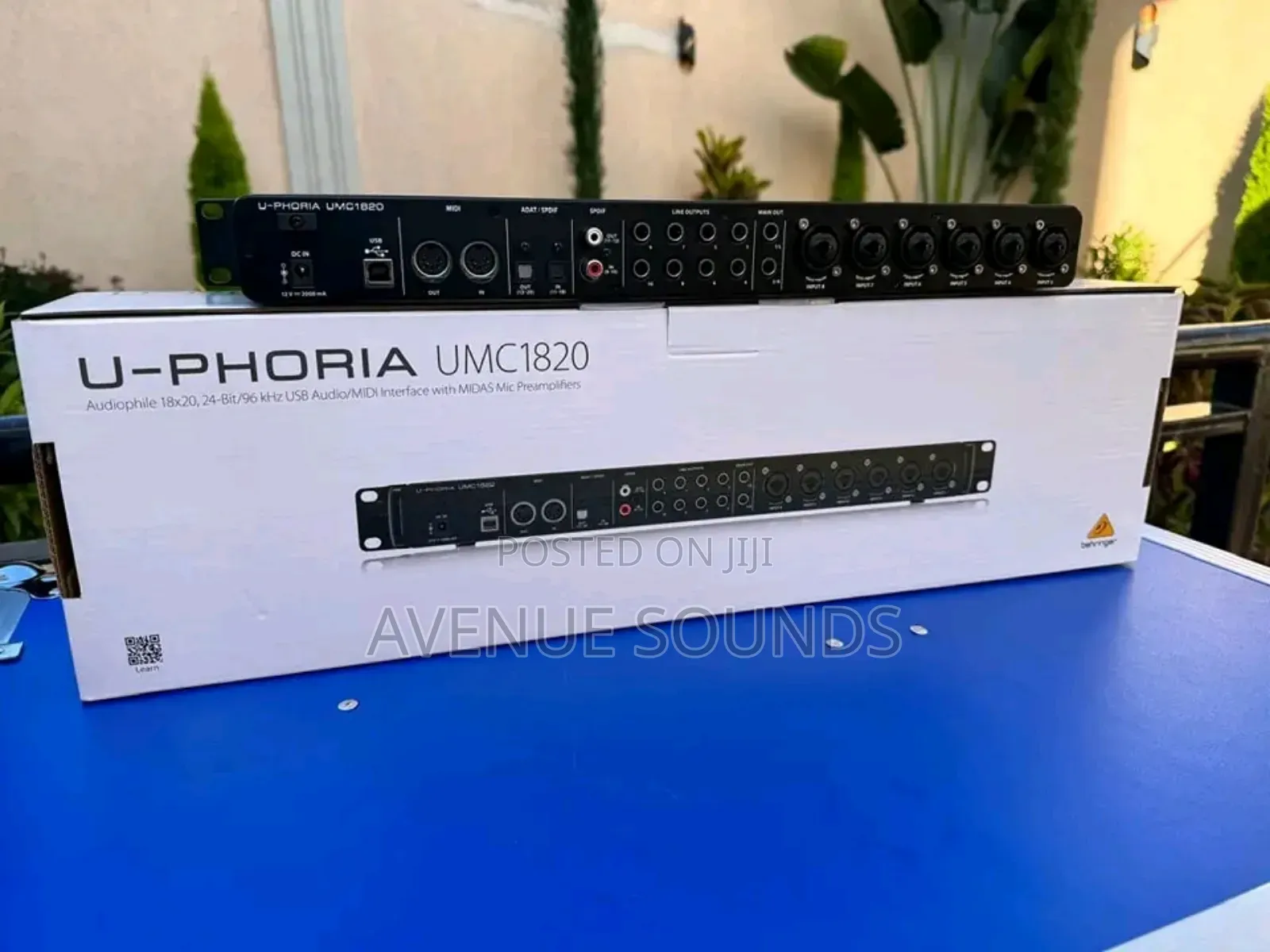 Behringer U-phoria Umc1820 Usb Audio/Midi Interface.
