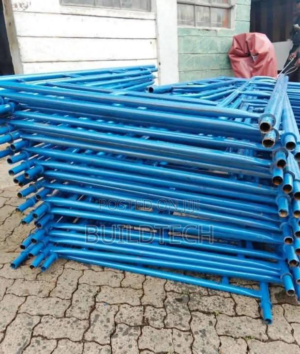 Industrial Scaffolding Ladder 2metres Height - thumbnail 2