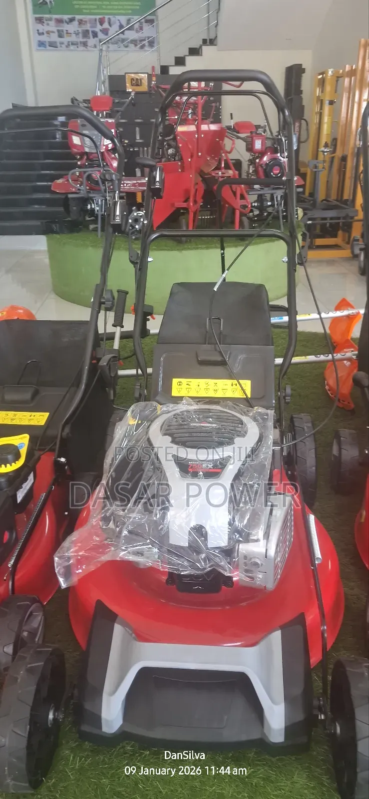 Wys 21 Briggs and Stratton Lawnmower