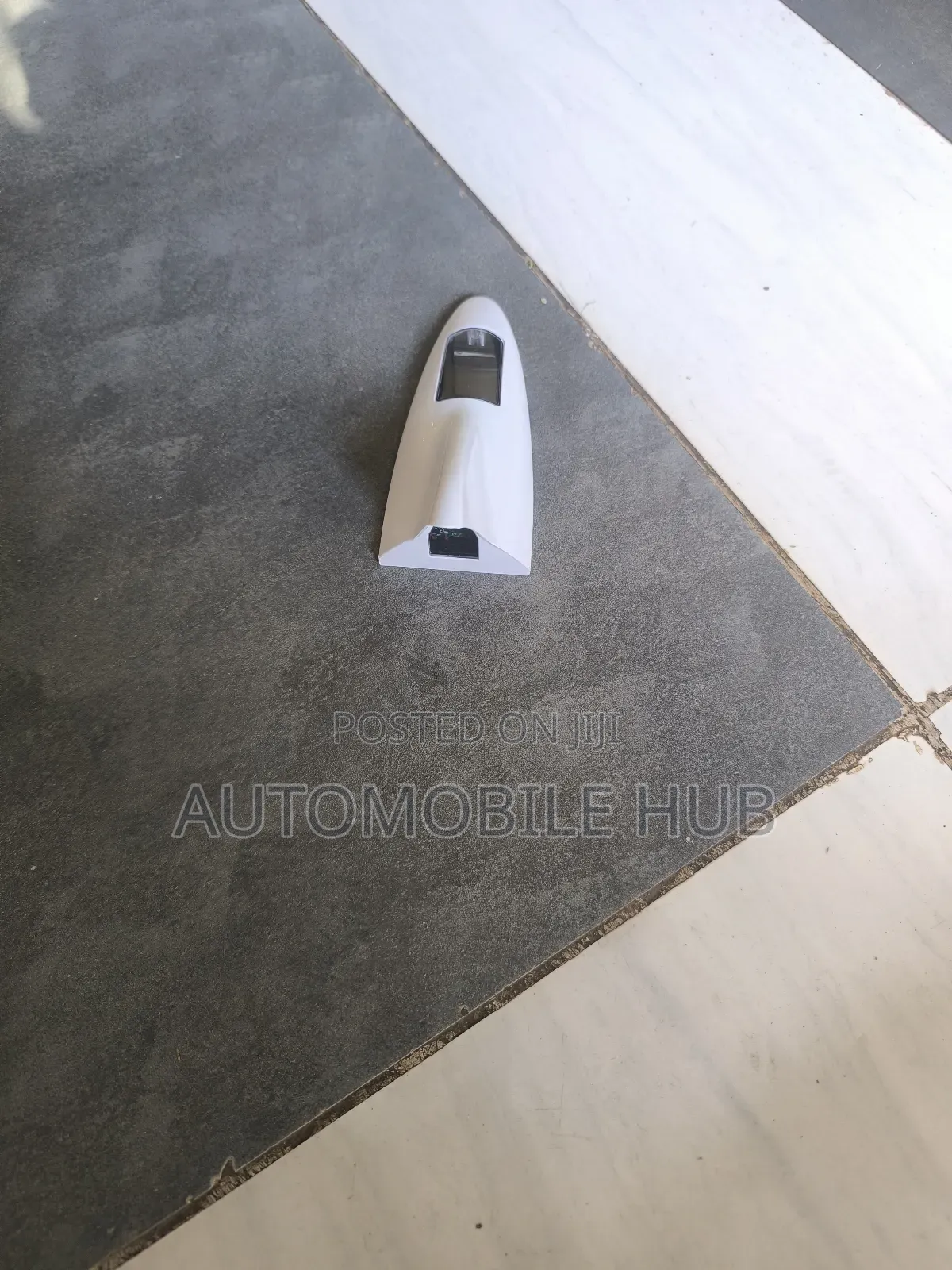 Universal Car Shark Fin With Led Light – Stylish Roof Antenna