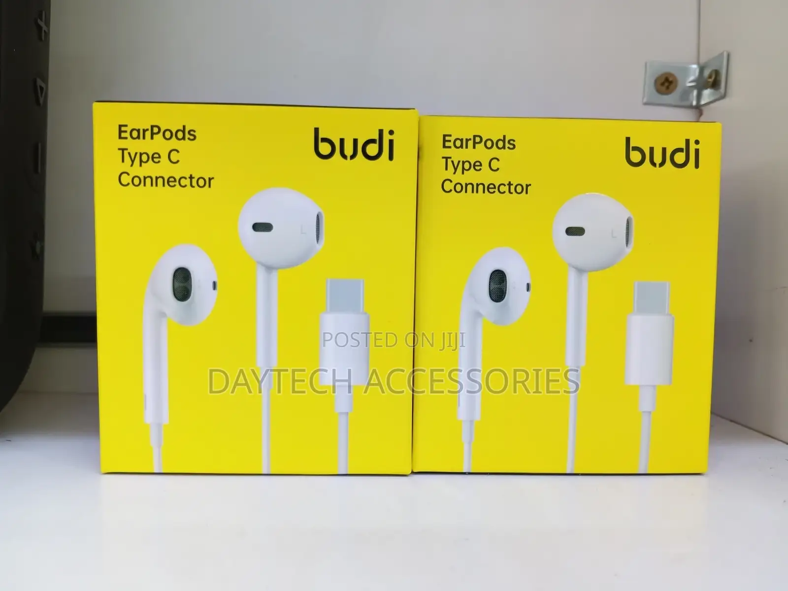 Budi Type-C Earpods With Mic – White