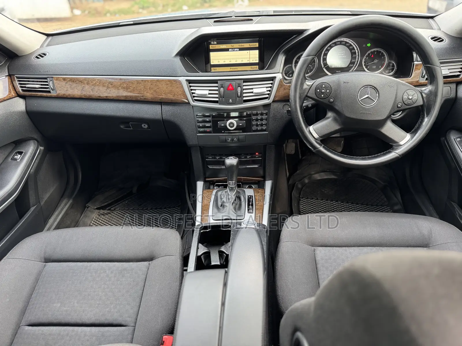 Mercedes-Benz E250 2010 Silver