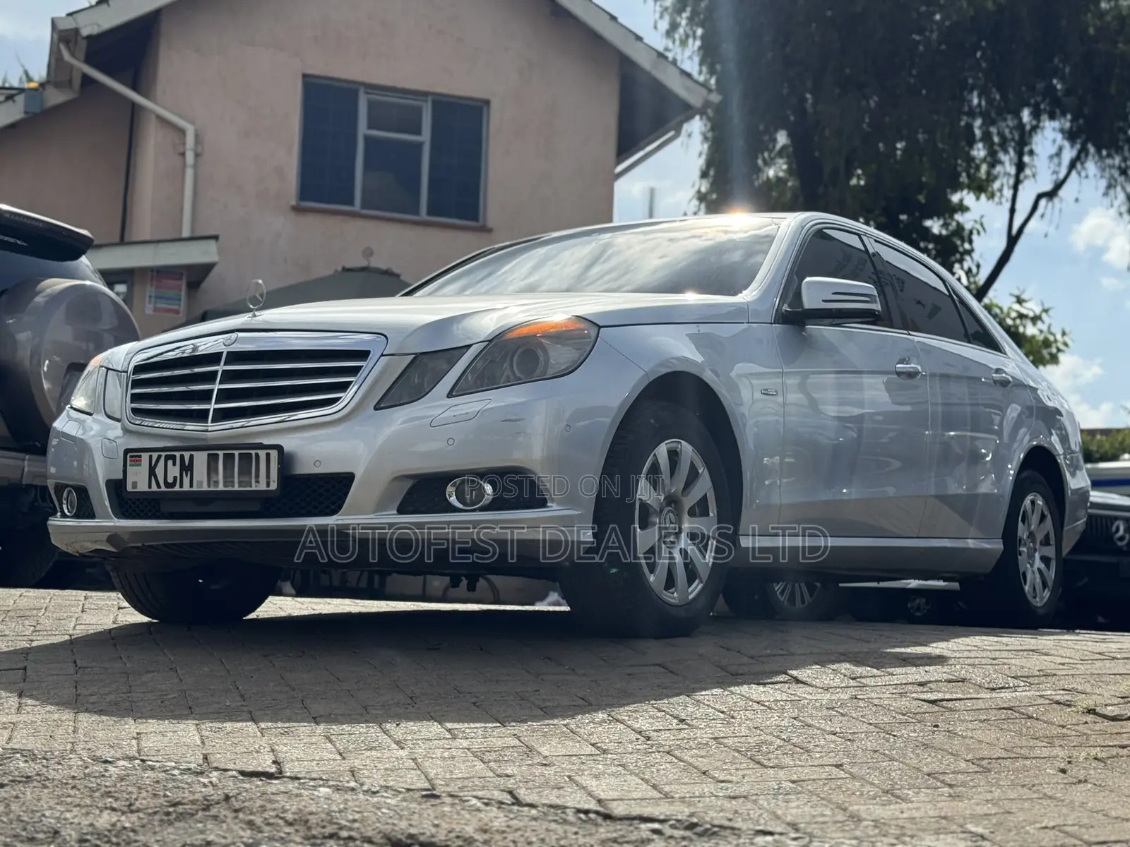 Mercedes-Benz E250 2010 Silver