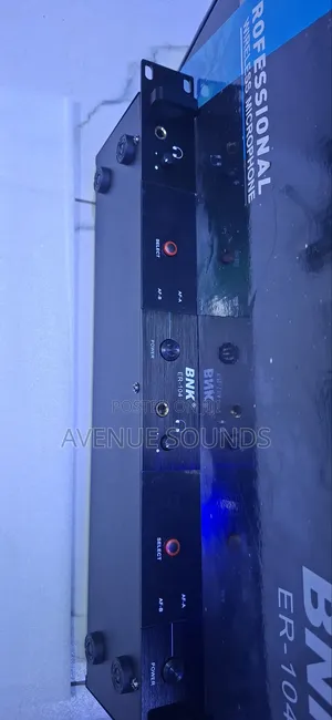 Bnk Er-104 Professional In-ear Monitor System