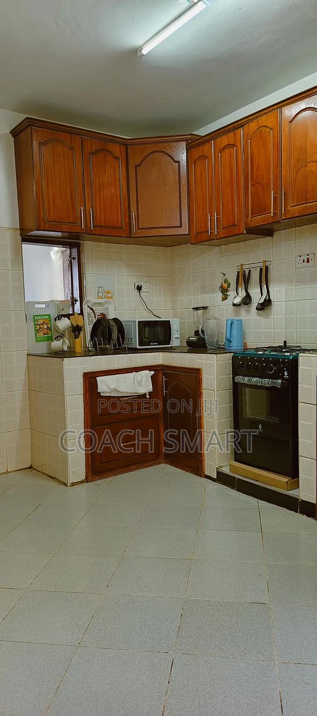 Three Bedrooms Maisonette - thumbnail 5