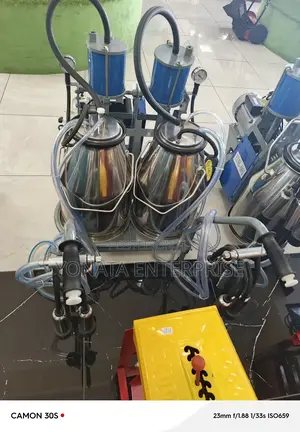 Stainless Steel Double Bucket Milking Machine