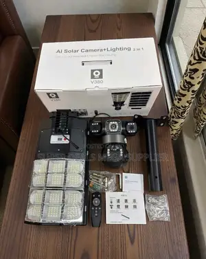 Smart Home Security 12mp 4g Solar CCTV Camera With Solar Street Light