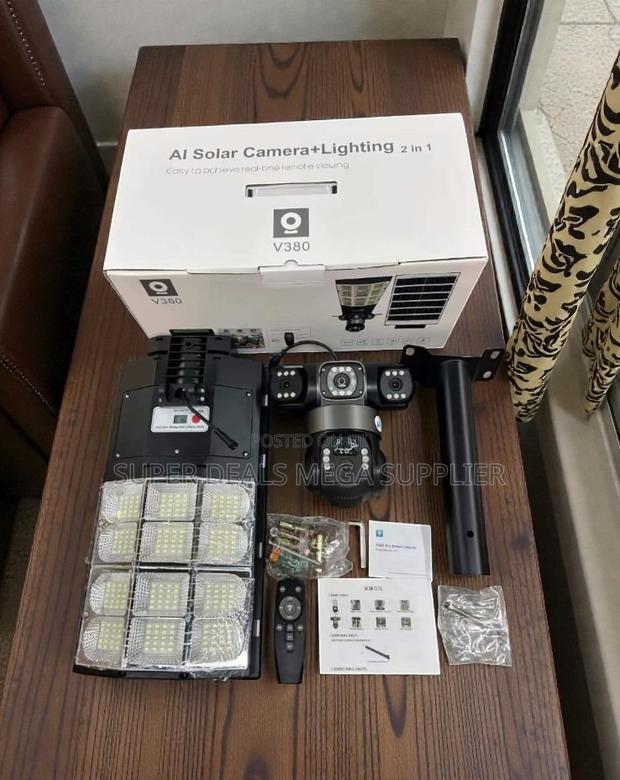 Smart Home Security 12mp 4g Solar CCTV Camera With Solar Street Light